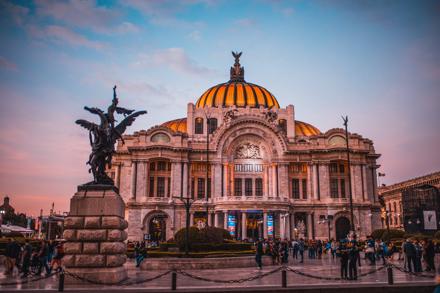 México: Pirámides, playas y catedrales